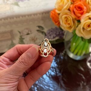 Elegant Silver Women's Ring